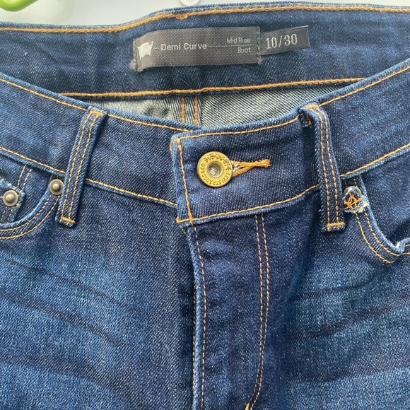 Levi’s Demi Curve Mid Rise Boot Cut- NWOT - Picture 4 of 5